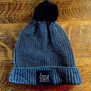 Dark charcoal silver metallic yarn cuffed pom lightweight beanie